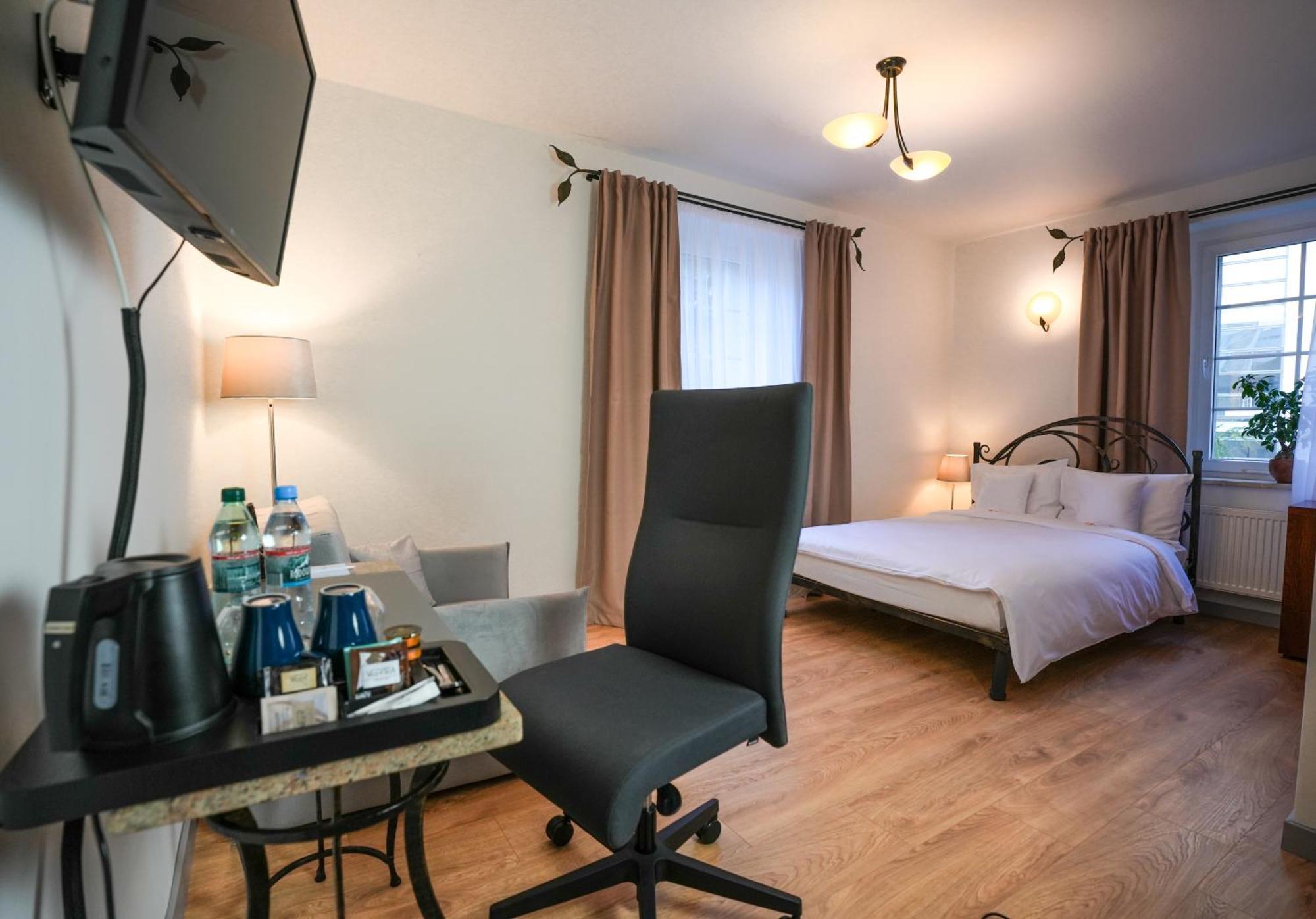 Standard Twin Room,1729996390:JPEG