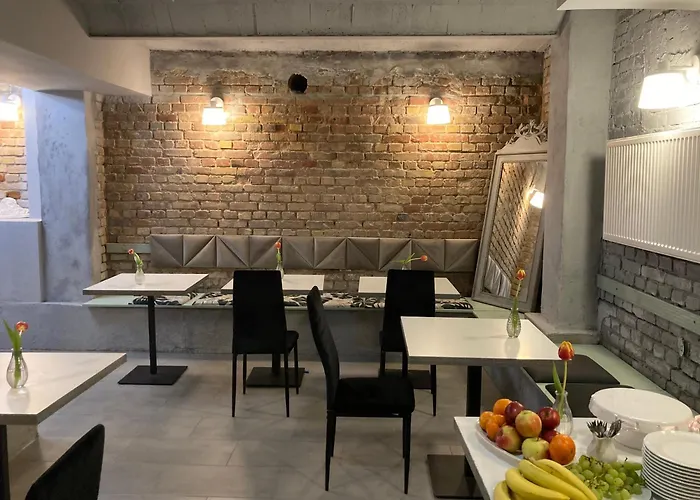 Villa Italiana pokoje z prywatnymi łazienkami&Odnowa Biologiczna Gdynia